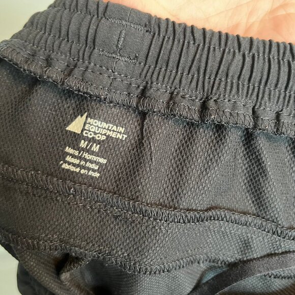 Mountain Equipment Co-Op. Outdoor Pants. Black. Size Medium. Mens. - Picture 7 of 9